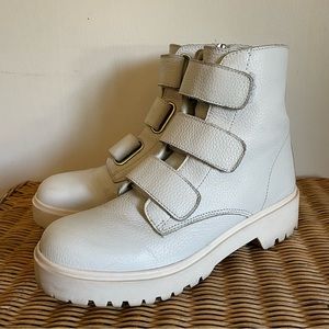 Steve Madden Wayne Velcro Boots